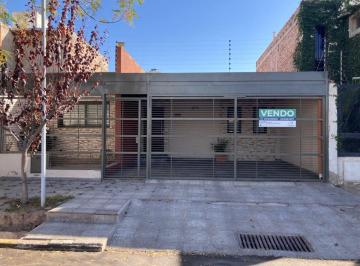 Casa de 3 ambientes, Luján de Cuyo · Casa en Venta - Carrodilla