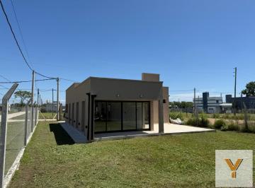 Casa · 100m² · 3 Ambientes · Casa en Venta - 2 Dorm. 1 Baño - 450 m² - La Plata