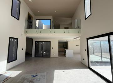 Casa · 149m² · 9 Ambientes · 2 Cocheras · Venta Casa Apto Crédito Docta Urbanización Inteligente, Córdoba