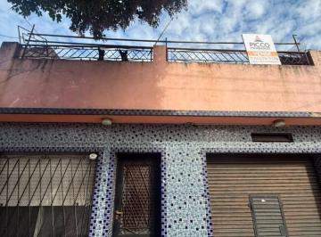 Casa · 90m² · 3 Ambientes · 1 Cochera · Casa en Hermoso Barrio de Temperley