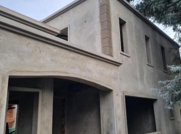 Casa · 149m² · 4 Ambientes · 2 Cocheras · Venta Casa Categoria a Estrenar Barrio Magna Barrio Cerrado