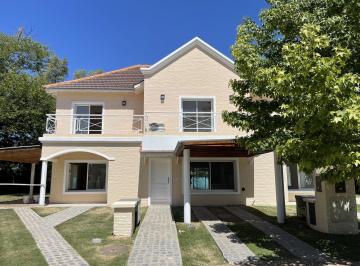 Casa · 90m² · 3 Ambientes · 2 Cocheras · Casa en Venta 3 Ambientes Barrio Privado Las Margaritas Pilar