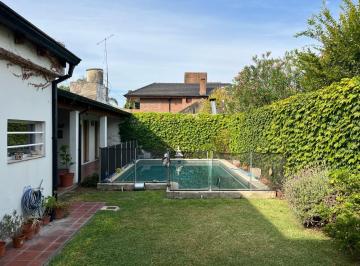Casa · 122m² · 4 Ambientes · 2 Cocheras · Casa en Venta Gonnet Entre Caminos - 16 E 503 y 504