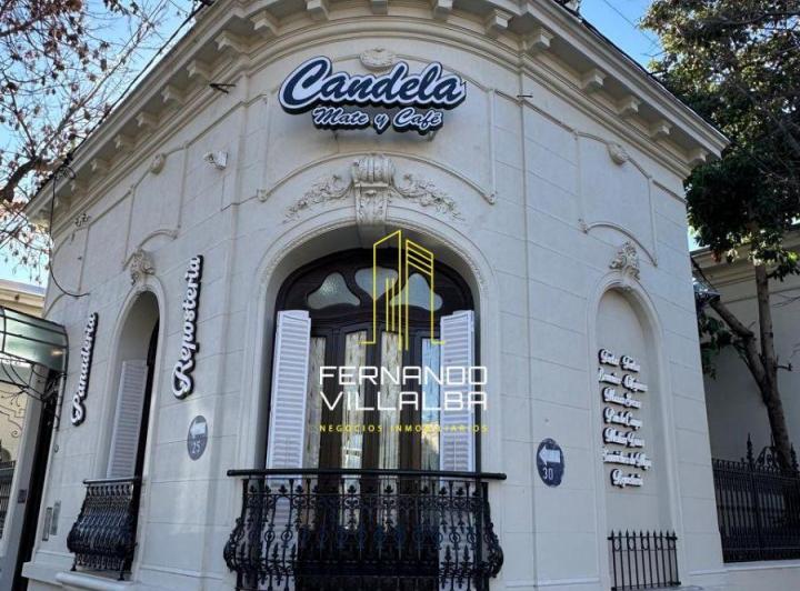 Casa · 365m² · 9 Ambientes · 1 Cochera