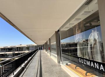 Local comercial · 61m² · 1 Cochera · Local en Ven Street Center - Villanueva