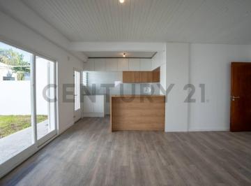 Casa · 105m² · 2 Dormitorios · 1 Cochera · Casa en Venta City Bell