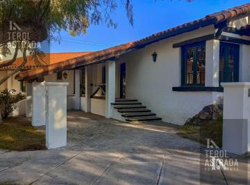 Casa · 600m² · 42 Ambientes · 1 Cochera · Casa Venta - Una Planta - 3 Dorm. - Barrio Dalvian - Ciudad de Mendoza
