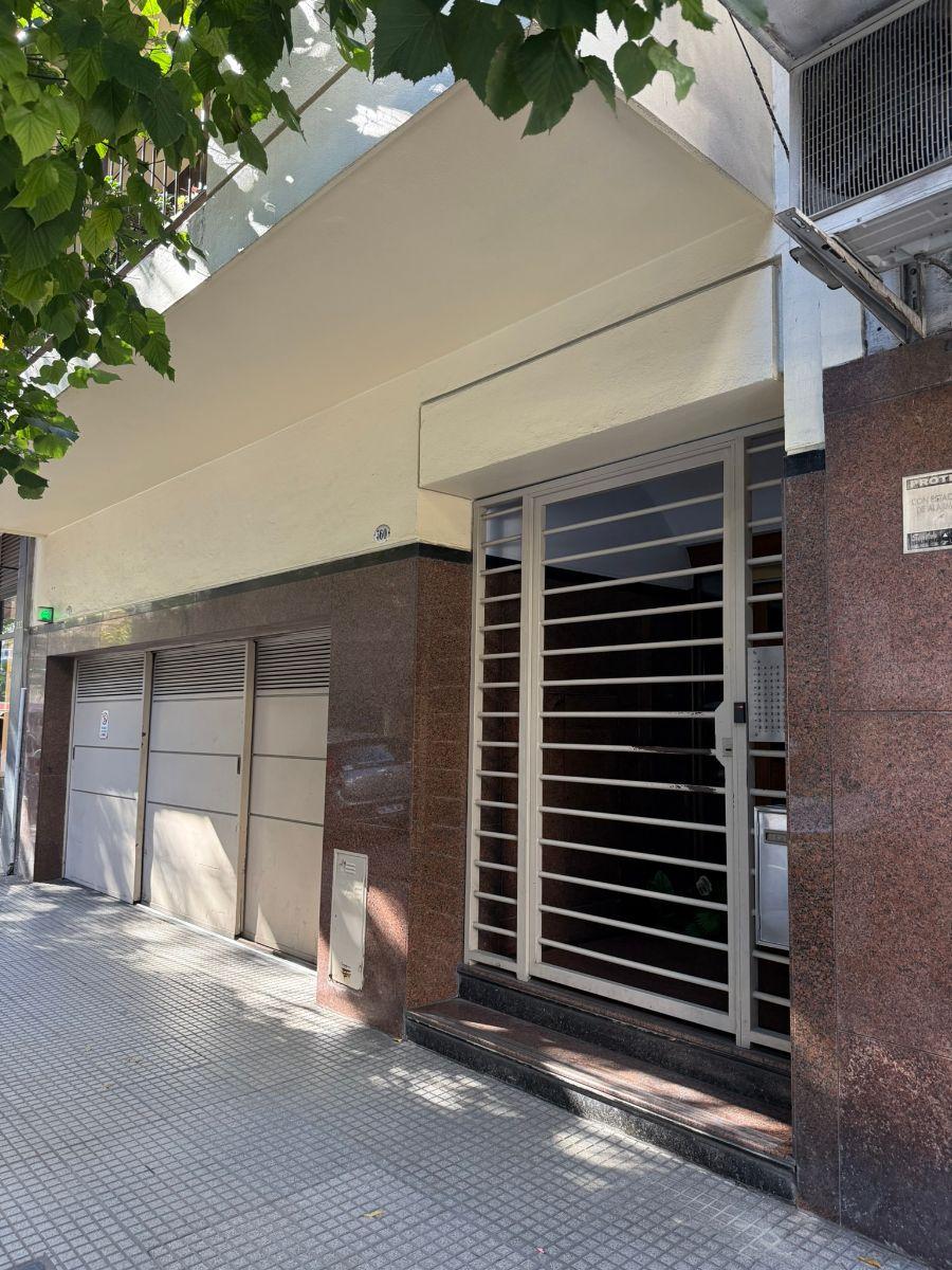 Av. La Plata 360
