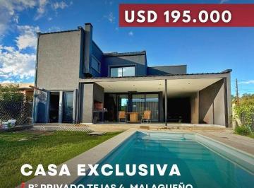 Casa · 260m² · 7 Ambientes · 1 Cochera · Venta Casa de 4 Dorm. Pileta y Cochera con Gas Natural en Barrio Privado Tejas 4 – Malagueño