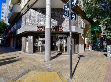 Local comercial · 106m² · Local Comercial Esquina C/ Depósito + Entrepiso