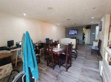 Casa · 65m² · 3 Ambientes · 1 Cochera · Casa en Barrio Los Lapachos