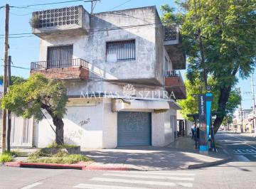 PH · 150m² · 4 Ambientes · 1 Cochera · Venta de Vivienda con Local Comercial en Morón