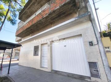 PH · 150m² · 4 Ambientes · 1 Cochera · Venta de Vivienda con Local Comercial en Morón