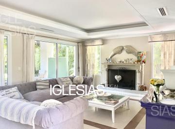 Casa · 402m² · 6 Ambientes · 2 Cocheras · Casa en Venta en La Isla, Nordelta