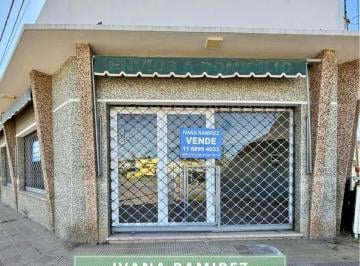 Departamento · 2 Ambientes · 1 Cochera · Se Vende Local Comercial con Departamento de 2 Ambientes en Jauregui, Luján.