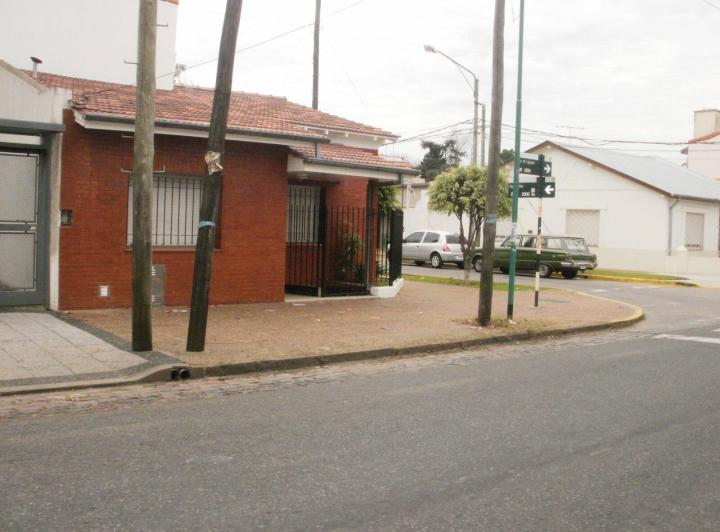 Casa · 124m² · 4 Ambientes · 1 Cochera