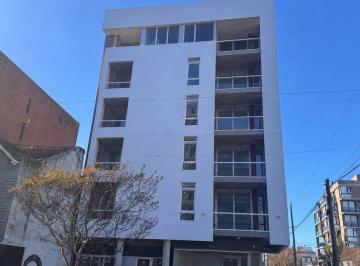 Departamento de 2 ambientes, Mar del Plata · Departamento de 2 Ambientes Al Frente con Balcón y Parrilla Propia