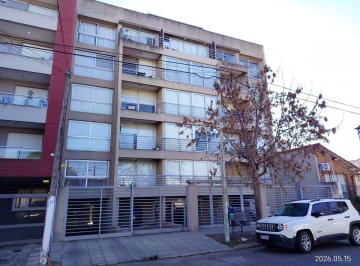 Departamento de 2 ambientes, Morón · Castelar Centro S - Amplio Depto 2 Amb con Cochera