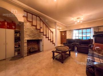 PH · 98m² · 4 Ambientes · 1 Cochera · PH 4 Ambientes con Patio y Garage