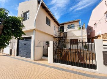 Casa · 150m² · 8 Ambientes · 2 Cocheras · Venta Casa en Villa Maipú, San Martín, Gba Norte - Tres Unidades Independientes Sobre un Mismo Lote.