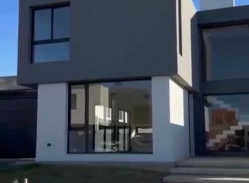 Casa de 1 ambiente, Córdoba · Casa en Venta a Estrenar de 3 Dorm. en Rincones de Manantiales