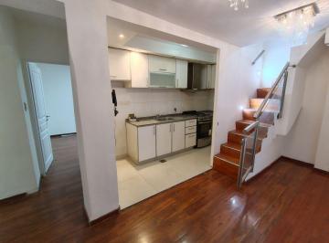 PH de 3 ambientes, Parque Patricios · Parque Patricios PH Av Jujuy 1800 Terraza Propia Pb y Primer Piso