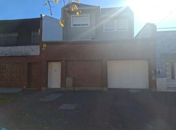 Casa de 5 ambientes, Lanús · Propiedad en 3 Plantas