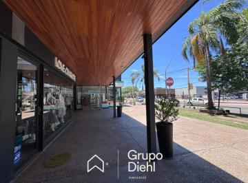 Local comercial · 90m² · 2 Ambientes · Local Comercial en Alquiler Frente a Los Carolinos