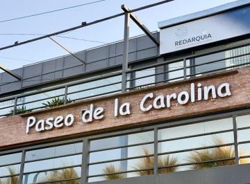 Local comercial · 90m² · 2 Ambientes · Local Comercial en Alquiler Paseo de Los Carolinos, Recta Martinolli