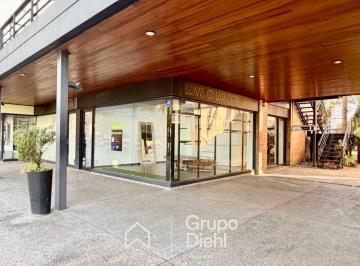 Local comercial · 90m² · 2 Ambientes · La Vidriera Que Tu Marca Necesita: Paseo de La Carolina Te Espera.