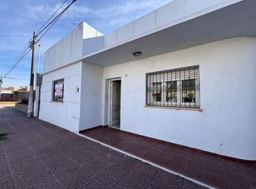 Casa de 4 ambientes, Carmen de Areco · En Venta Carmen de Areco - Casa Céntrica