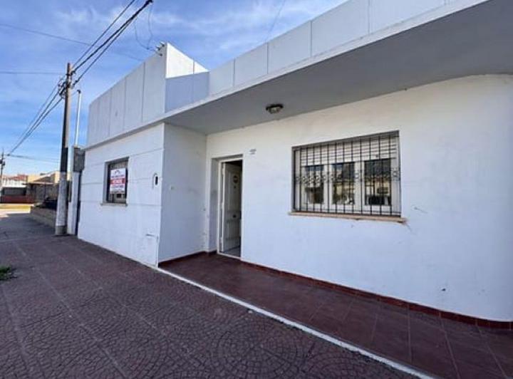 Casa · 180m² · 4 Ambientes · 1 Cochera