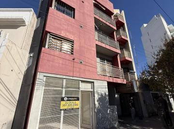 Local comercial · 25m² · Alquilo Local General Paz con Patio