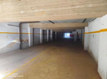 Garage · 300m² · Cocheras en Alquiler - 39ufs - Monte Castro