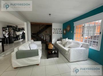 Casa · 200m² · 11 Ambientes · Casa en Barrio Residencial Velez Sarsfield