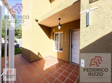 Casa · 70m² · 3 Ambientes · 1 Cochera · ¡Alquila Tu Casa 2 Dorm. en Complejo Cerca de La Blas Pascal!
