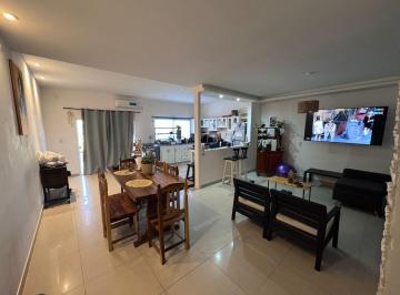 Casa · 85m² · 4 Ambientes · 2 Cocheras · Venta Casa 4 Ambientes Cochera y Parque - Jose C Paz