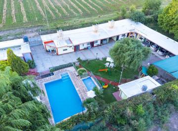 Hotel · 1017m² · 24 Ambientes · 9 Cocheras · Cabañas