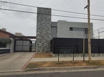 PH de 7 ambientes, Córdoba · Venta Duplex 3 Dorm. en Housing Zona Cerro Las Rosas