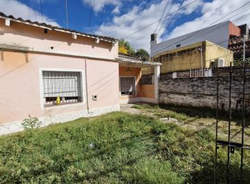 PH · 56m² · 3 Ambientes · 1 Cochera · Oportunidad a Reciclar por Completo! PH en Venta de 3 Ambientes con Jardín Al Frente