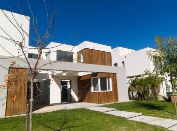 793672.jpg · Casa Venta 6 Ambientes a La Laguna