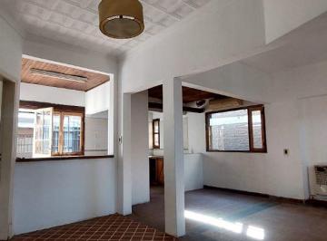 Casa de 6 ambientes, Godoy Cruz · Venta Casa + Monoambiente | Calle Belgrano Frente Andes Talleres