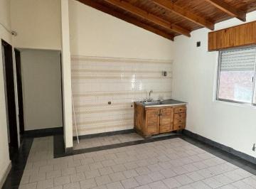 PH de 3 ambientes, Avellaneda · Alquiler PH de 3amb. con Patio, Piñeyro, Avellaneda.
