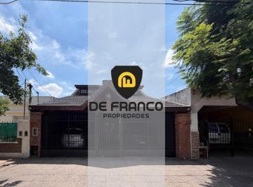 Casa · 180m² · 5 Ambientes · 1 Cochera · Casa en Jose Clemente Paz