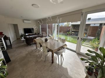 Casa · 120m² · 5 Ambientes · Casona en Fincas de Hudson III