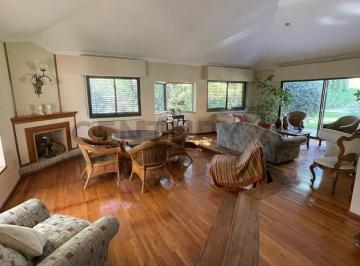 Casa · 750m² · 7 Ambientes · 2 Cocheras · Se Vende Casa