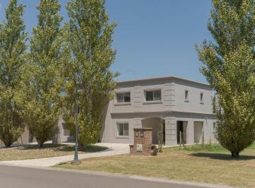 Casa · 267m² · 4 Ambientes · 3 Cocheras · Casa en Venta a Estrenar en La Reserva Cardales