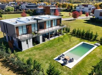 Casa · 274m² · 6 Ambientes · 4 Cocheras · Casa en Venta | Barrio La Diligencia, Pilará