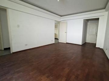 LIVING · Venta Departamento 2 Dorm., Comodín, Patio, Parrillero, Posibilidad Cochera Centro Rosario