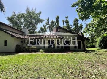 Casa · 180m² · 4 Ambientes · 3 Cocheras · Casa en Alquiler Anual - Club de Campo Estancia La Tradición